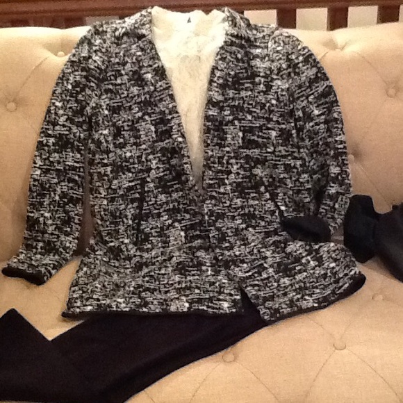💖 NWT Classy Classic Woman’s Blazer - Picture 7 of 7